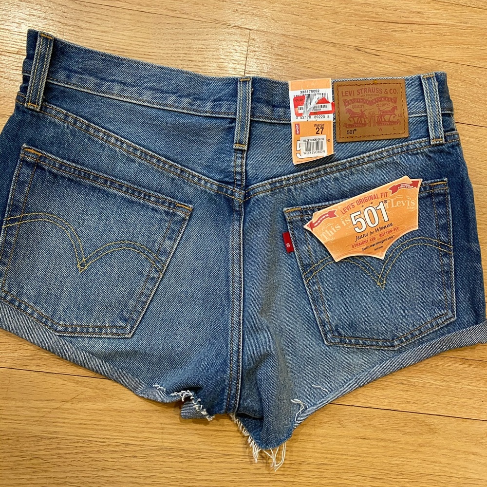 levi 501 shorts - Picture 2 of 3